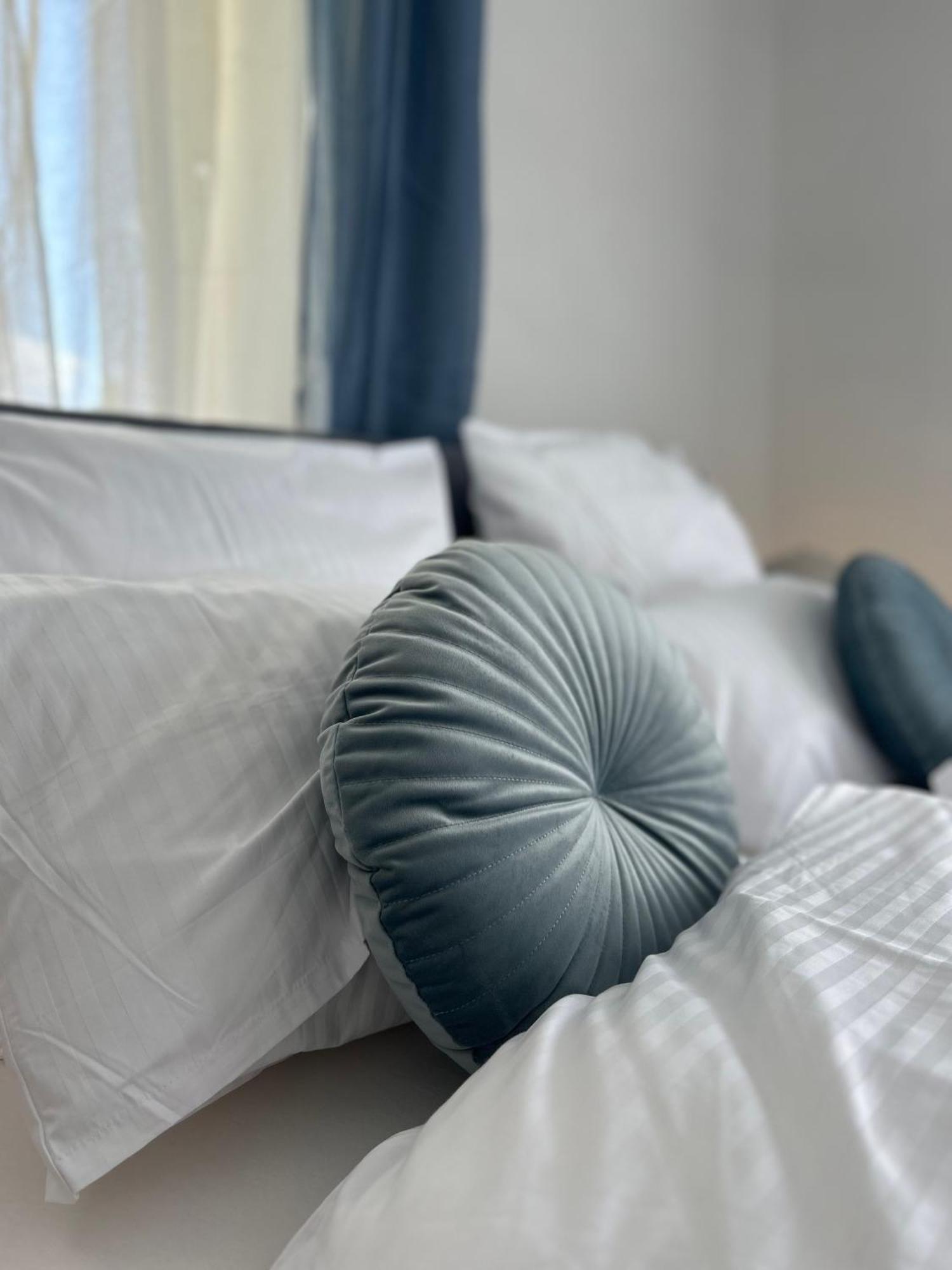 Mintara Apartment Charme Der Stadt Parkplatz Netflix Und Sky Lichtenfels  Luaran gambar