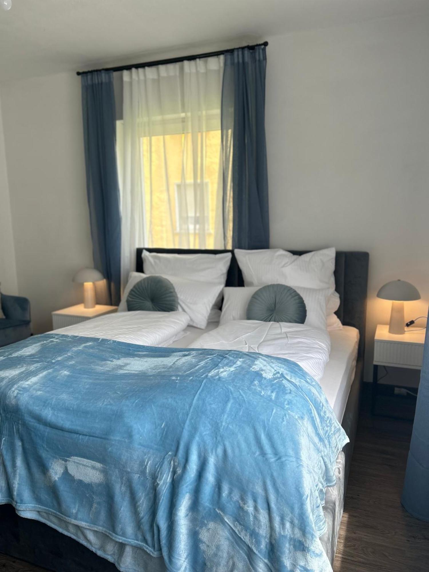 Mintara Apartment Charme Der Stadt Parkplatz Netflix Und Sky Lichtenfels  Luaran gambar